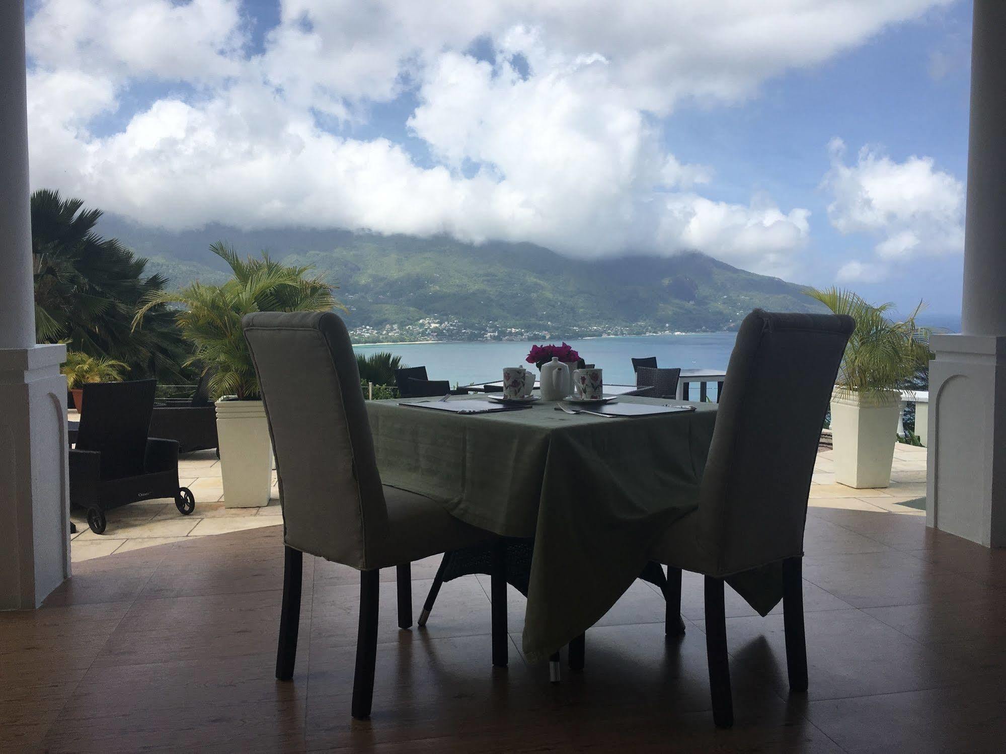 Petit Amour Villa Glacis  Luaran gambar