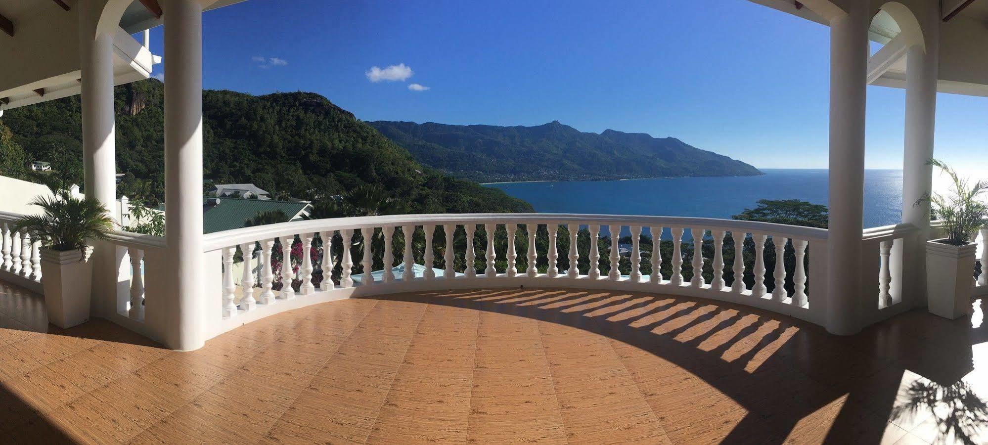 Petit Amour Villa Glacis  Luaran gambar